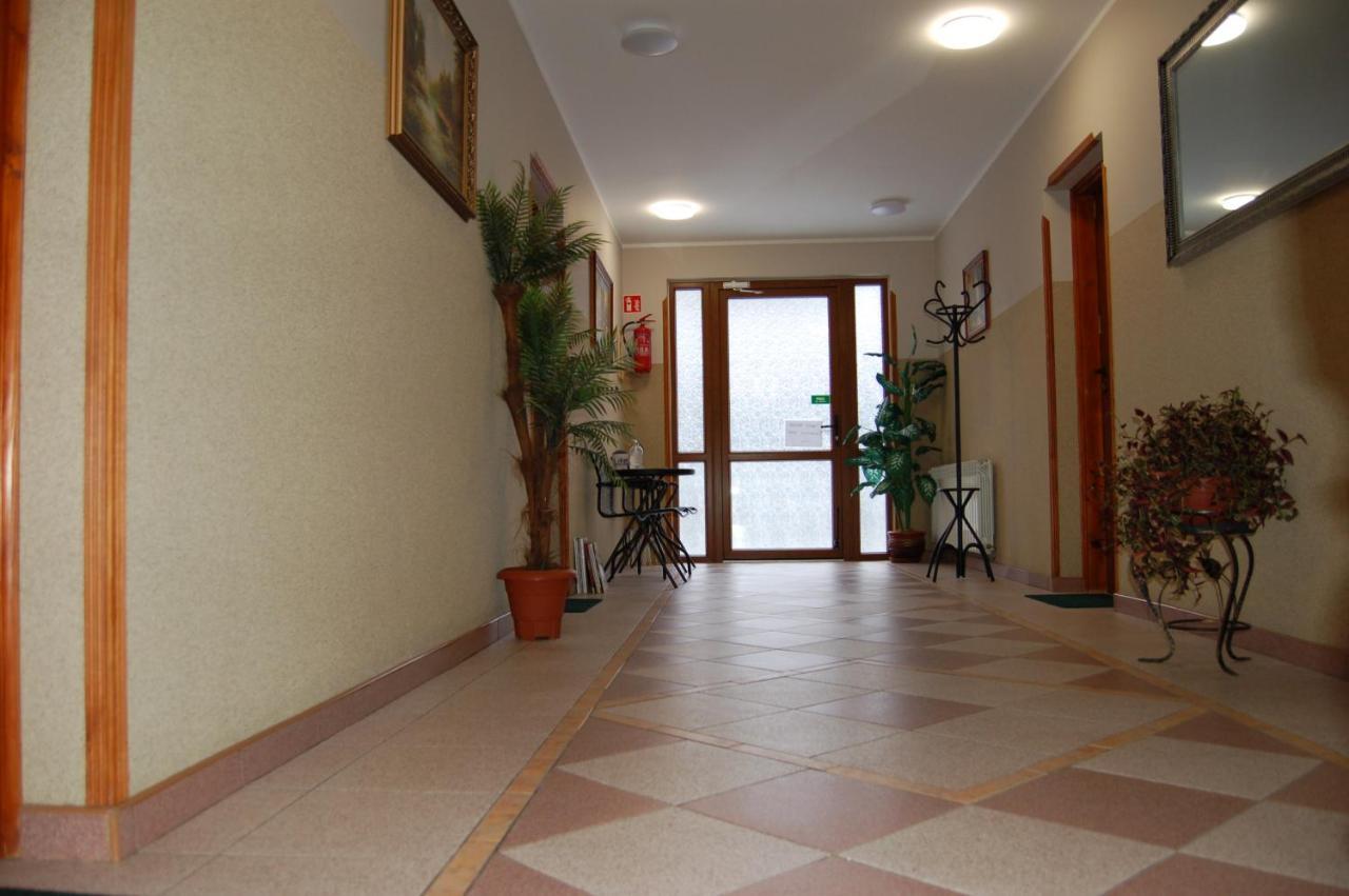 Lesne Zacisze Hotel Weremien Exterior photo